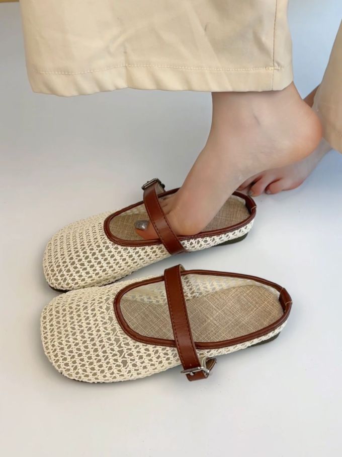 圆头 袢扣 中口鞋 网面 