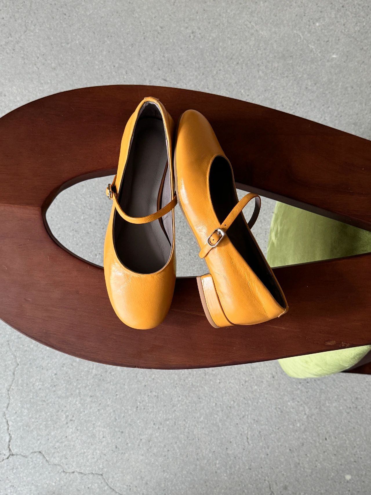 袢扣 中口鞋 皮革  - VALI鞋履AI设计主图