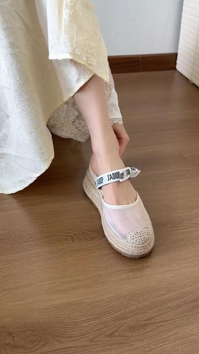 低帮 中口鞋 