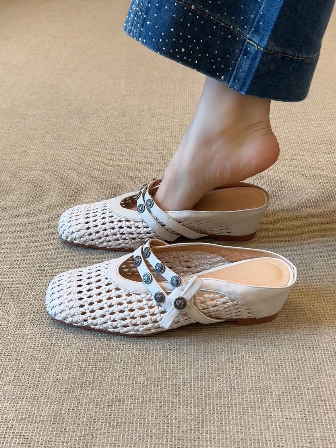 无帮  - VALI鞋履AI设计主图