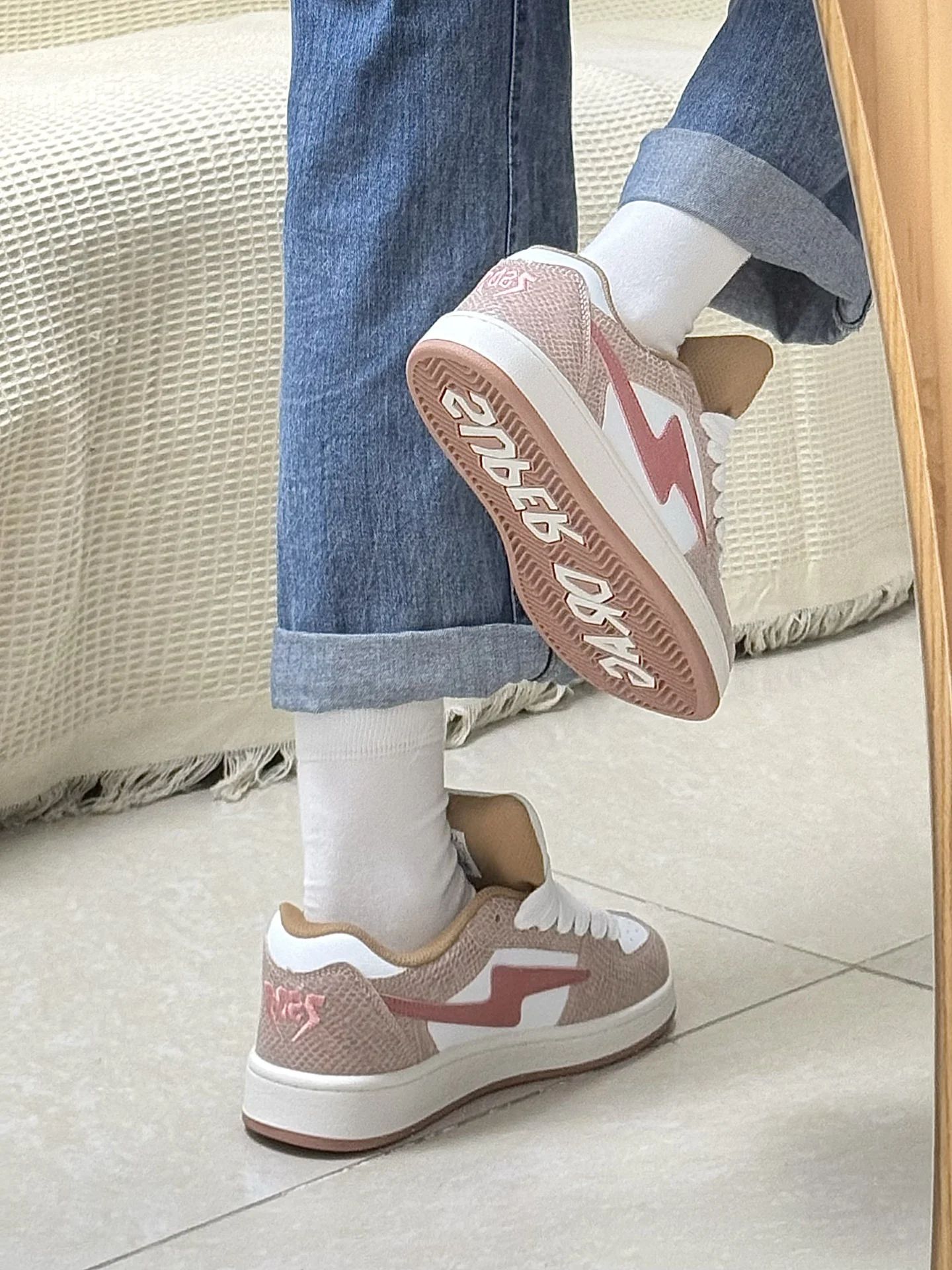 低帮  - VALI鞋履AI设计主图