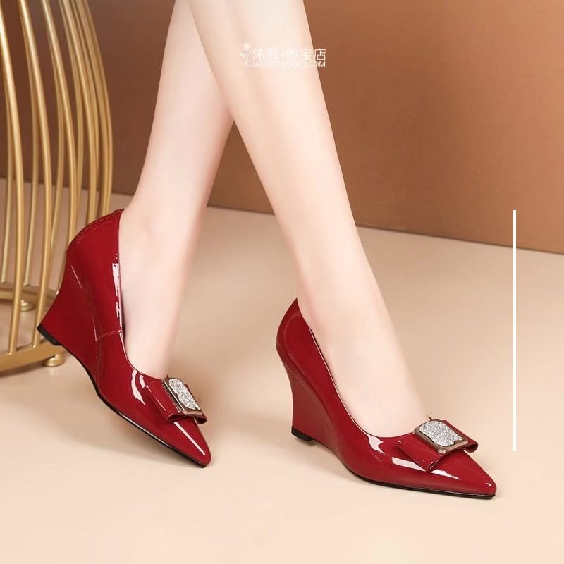 尖头 低帮 一脚蹬 浅口鞋 皮革  - VALI鞋履AI设计主图