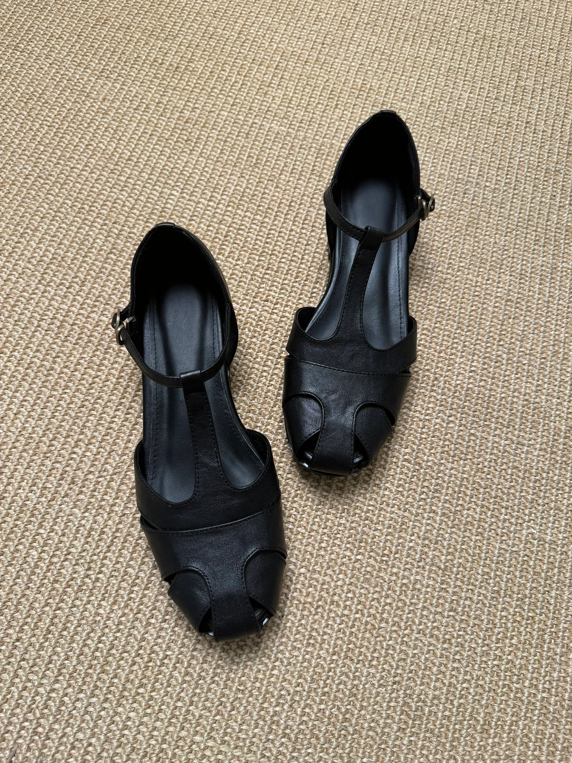 袢扣 浅口鞋  - VALI鞋履AI设计主图