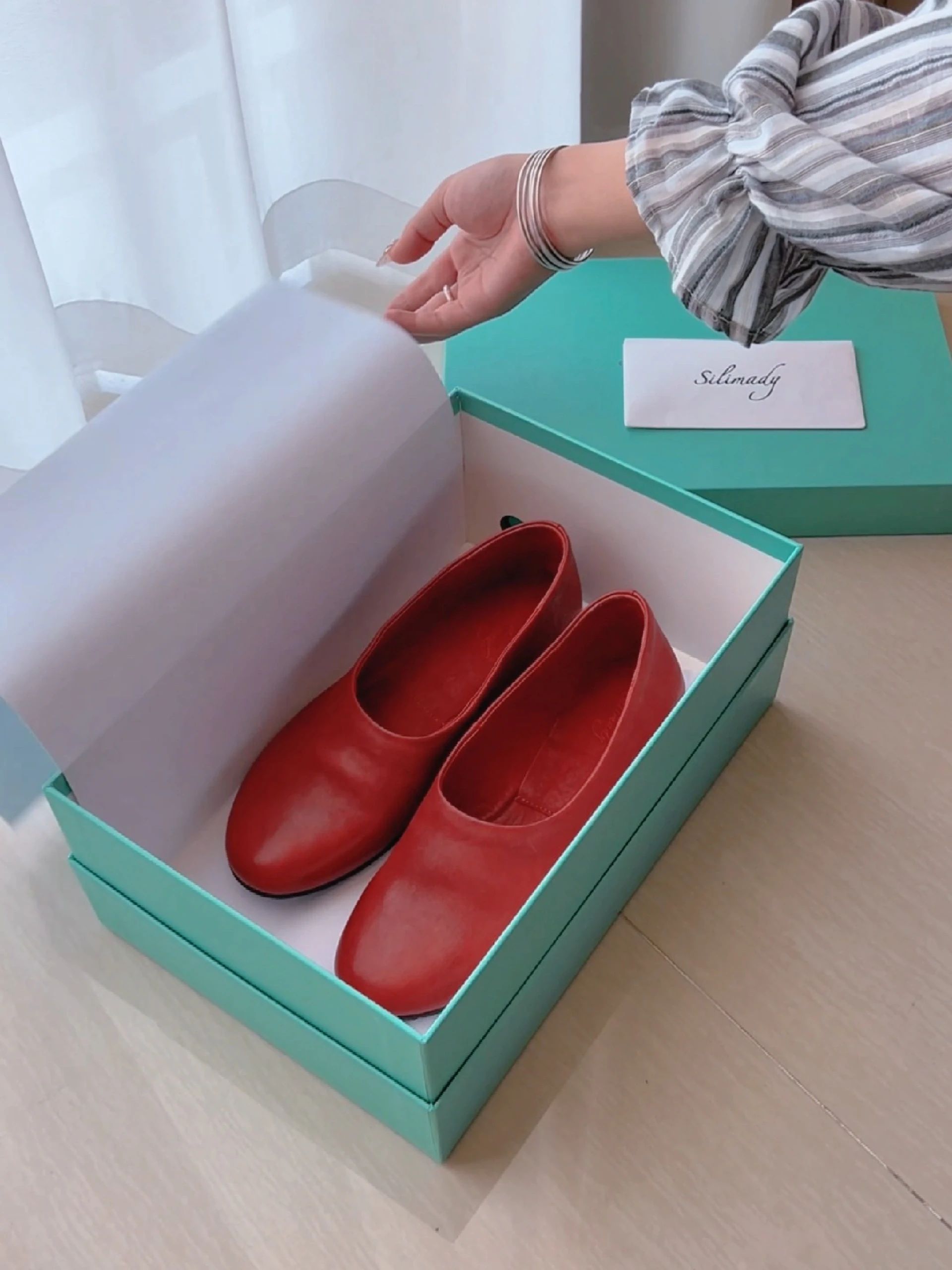 圆头 低帮 中口鞋 皮革  - VALI鞋履AI设计主图