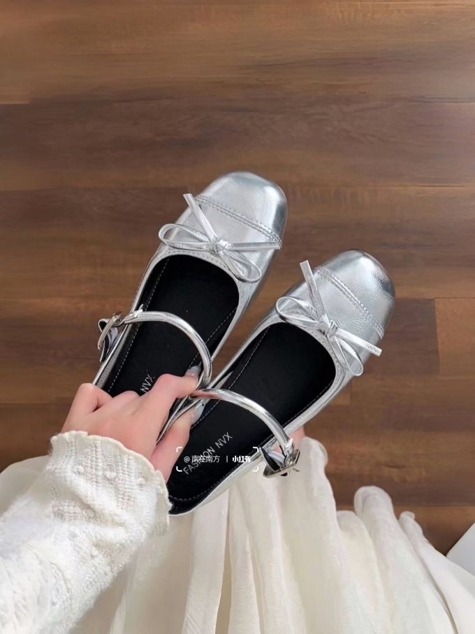 圆头 袢扣 中口鞋 皮革 