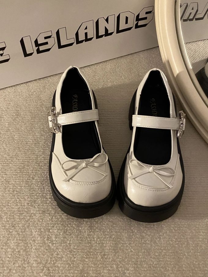 圆头 袢扣 中口鞋 皮革 