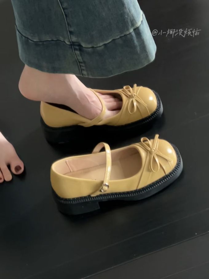 圆头 中口鞋 皮革