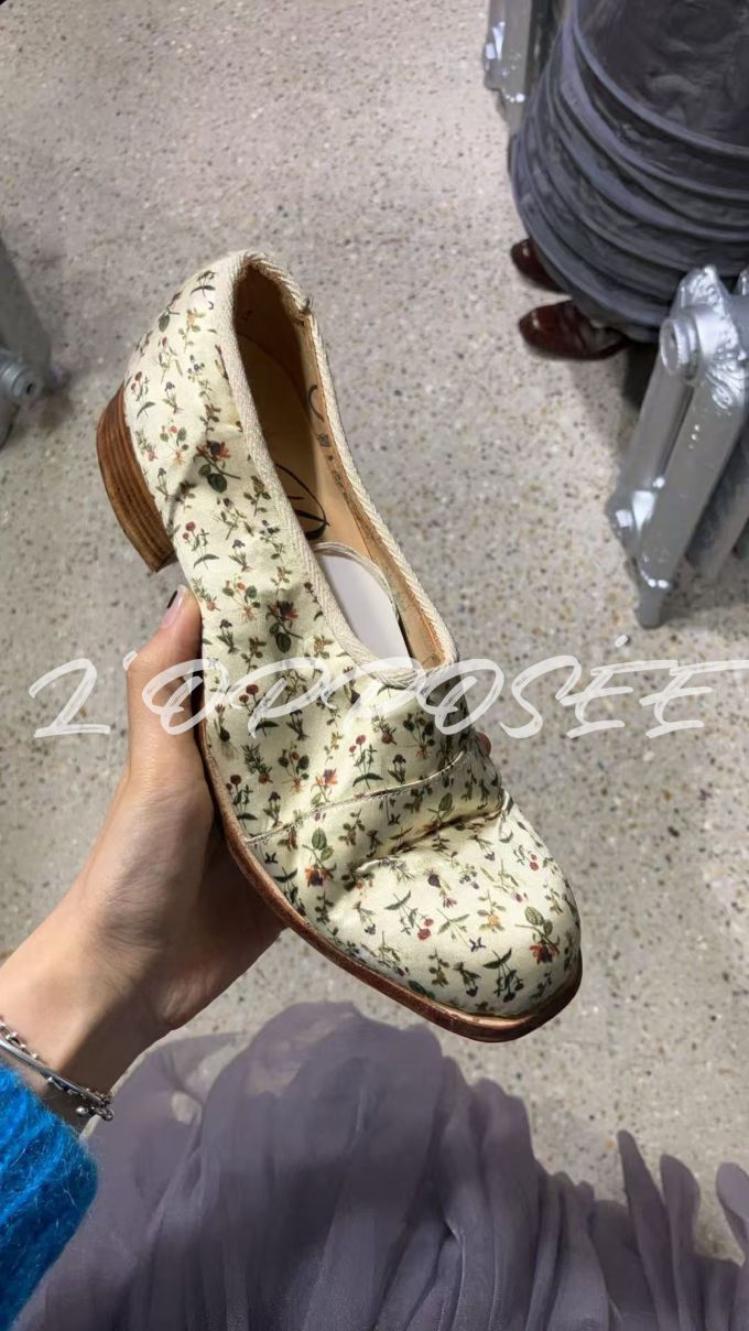 低帮 一脚蹬 中口鞋 皮革