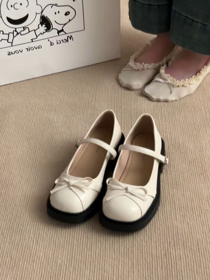 圆头 中口鞋 皮革
