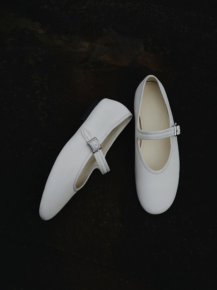 袢扣 中口鞋 皮革  - VALI鞋履AI设计主图