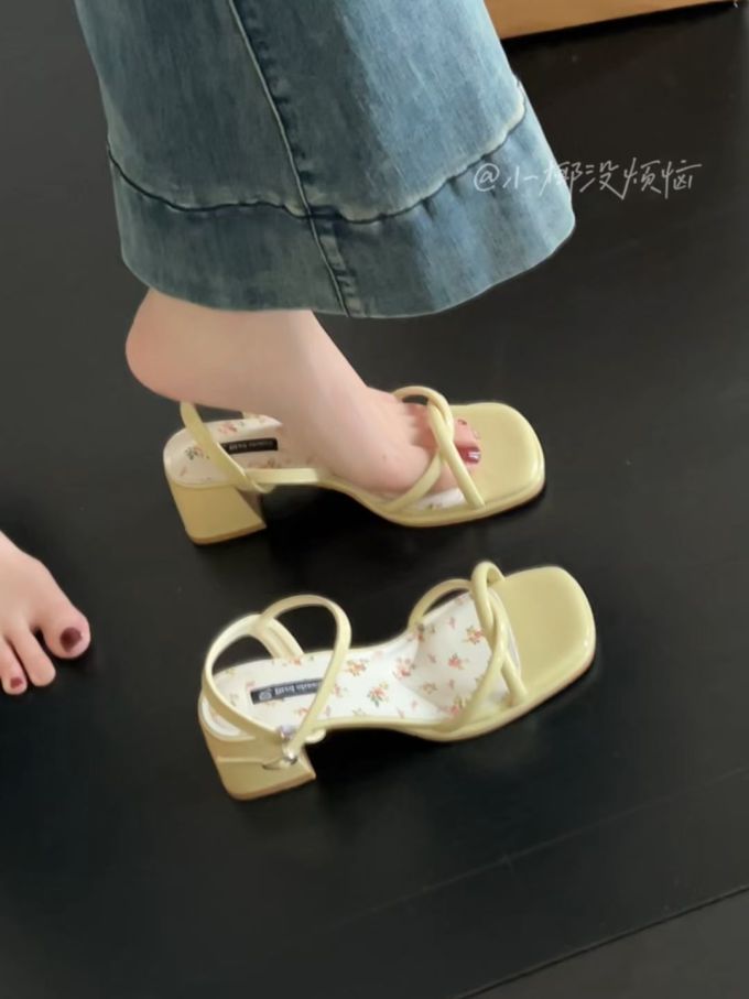 粗跟 无帮 袢扣 
