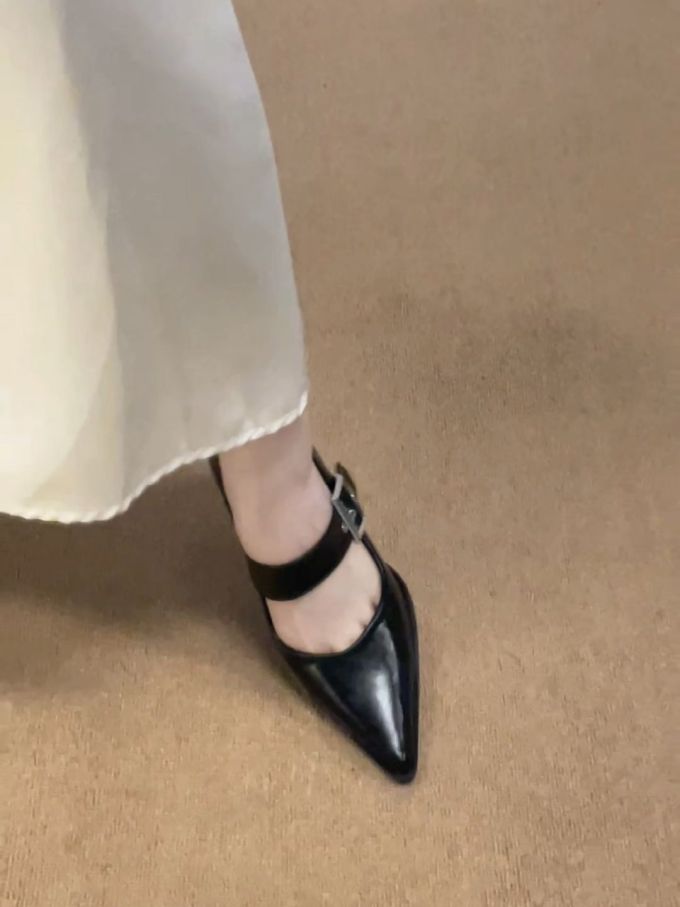 尖头 袢扣 中口鞋 皮革 