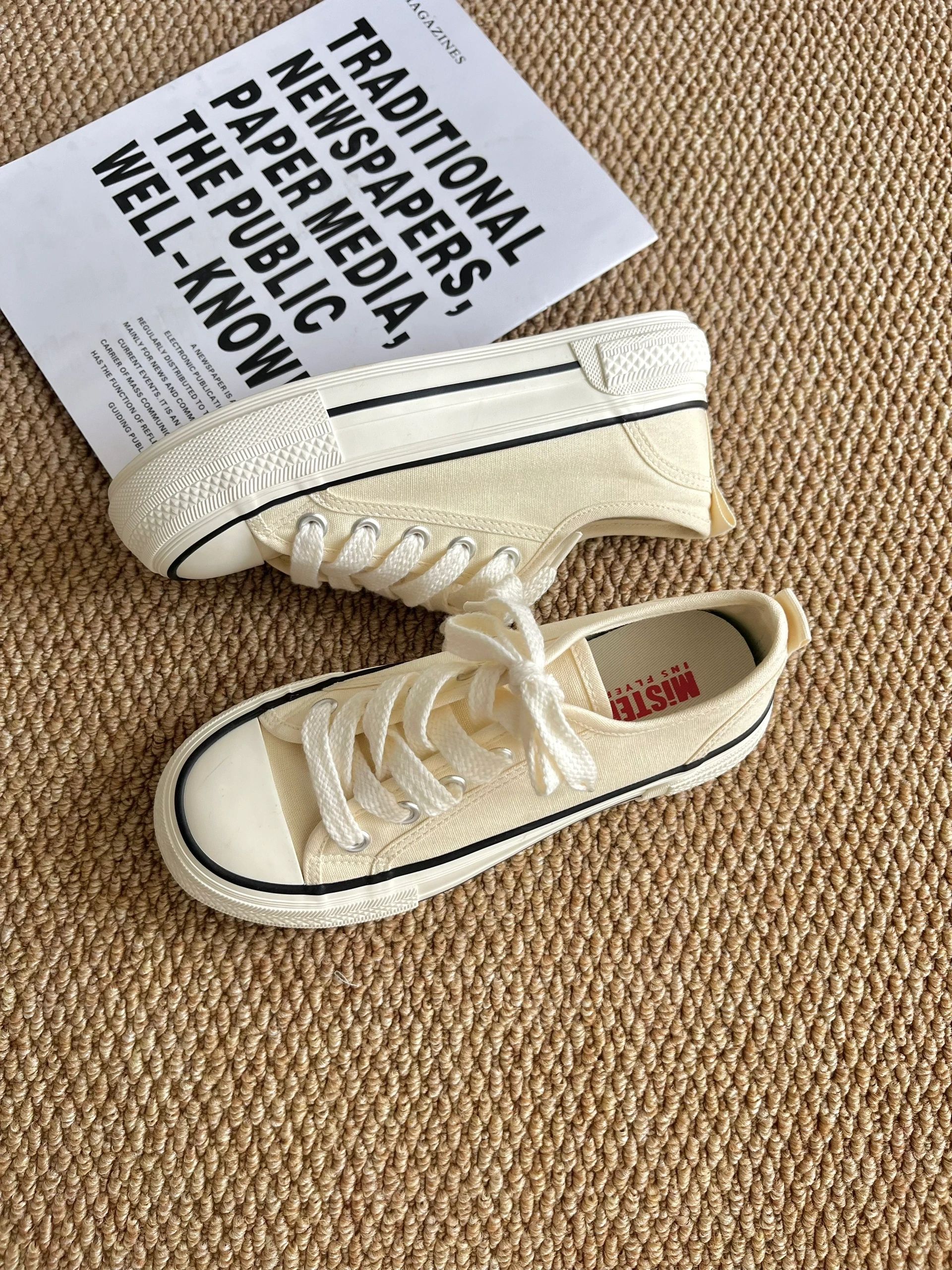 高帮 系带 布面  - VALI鞋履AI设计主图