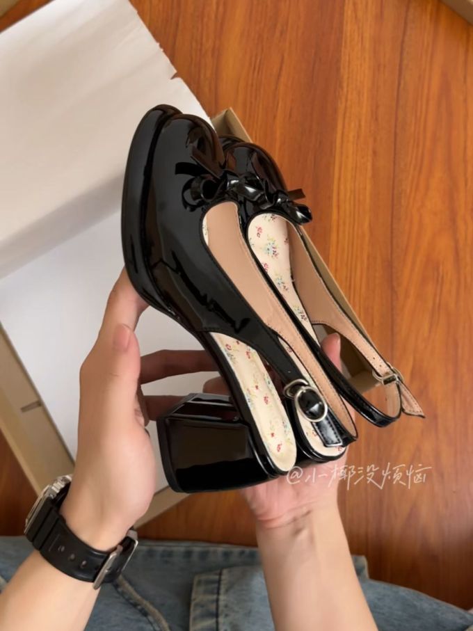圆头 袢扣 浅口鞋 皮革