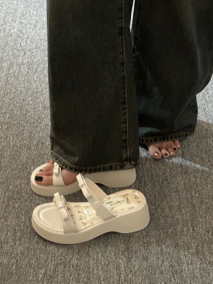 圆头 无帮 中口鞋 皮革