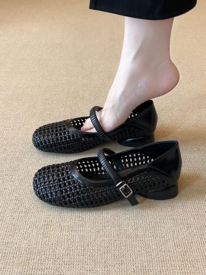 圆头 袢扣 中口鞋 皮革