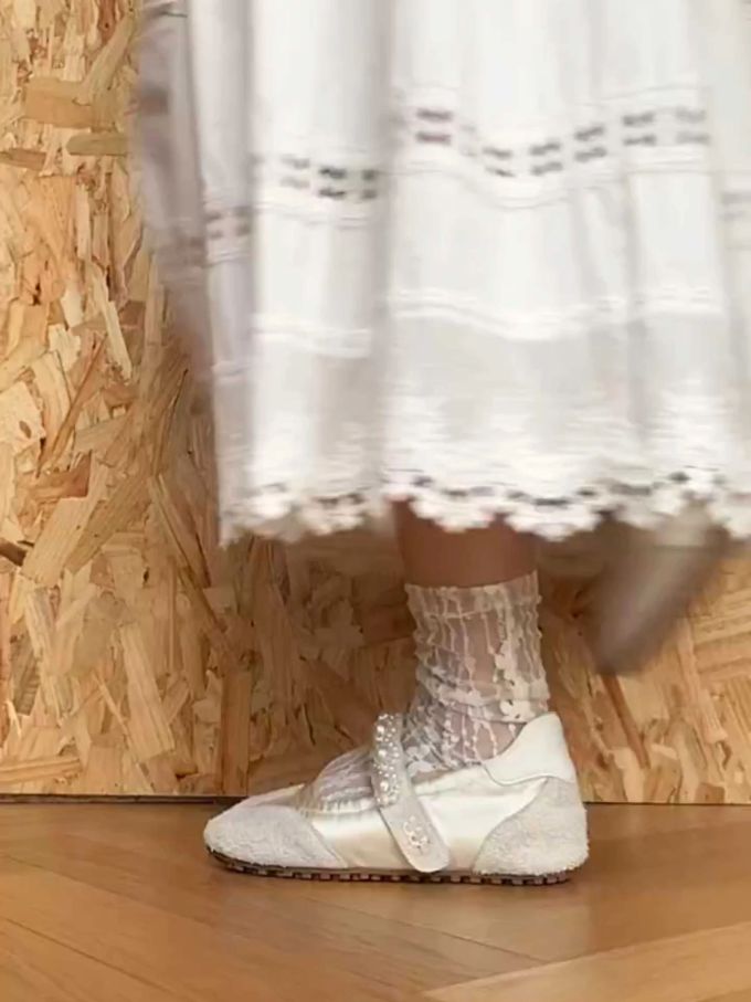 平底 圆头 深口鞋 皮革 