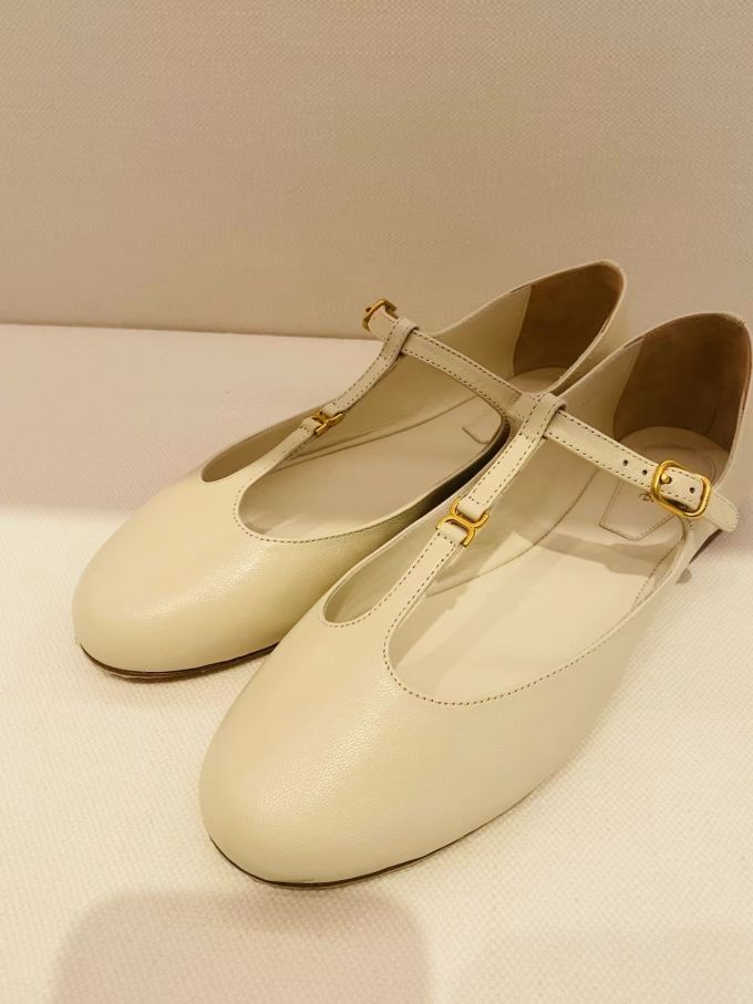 圆头 袢扣 中口鞋 皮革