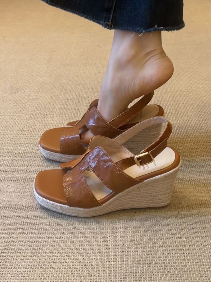 圆头 袢扣 中口鞋 皮革