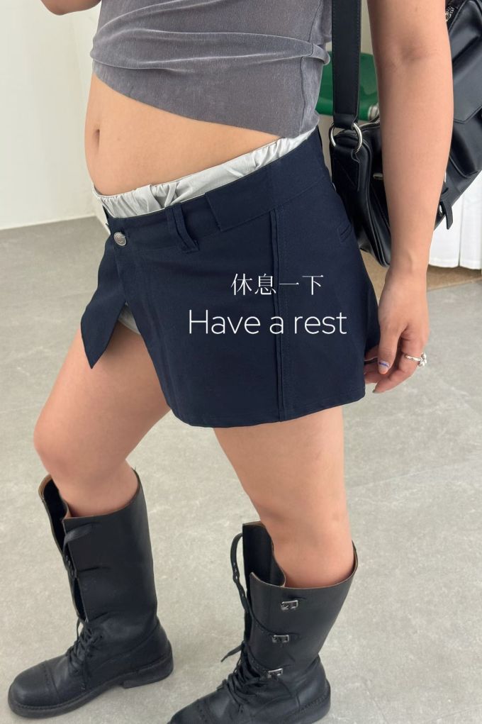 A型 局部印染 字母 印花 深蓝黑色