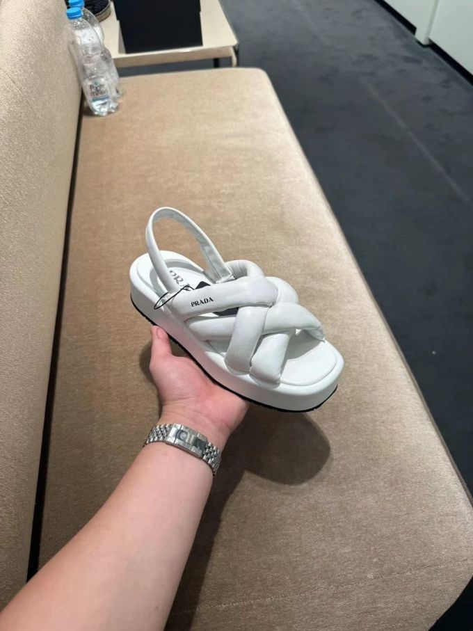 无帮 皮革