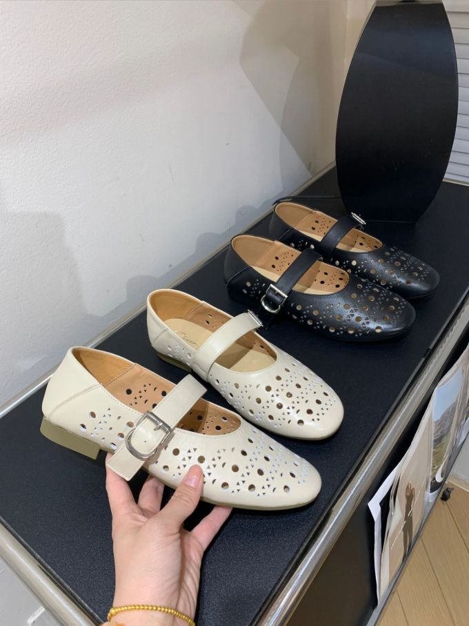 袢扣 中口鞋 皮革