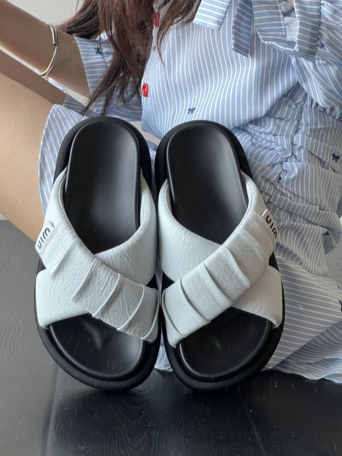 无帮 皮革 