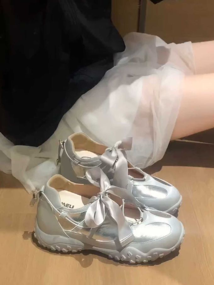 皮革 