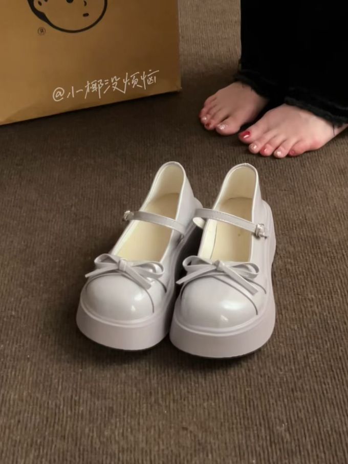 圆头 袢扣 中口鞋 皮革 