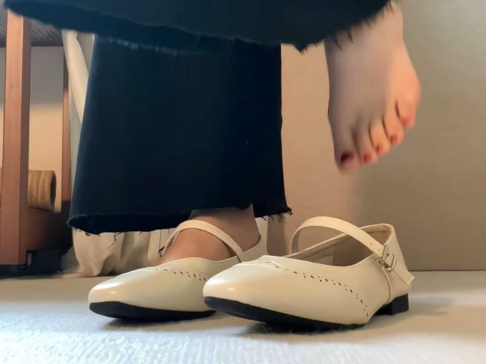 袢扣 中口鞋 皮革