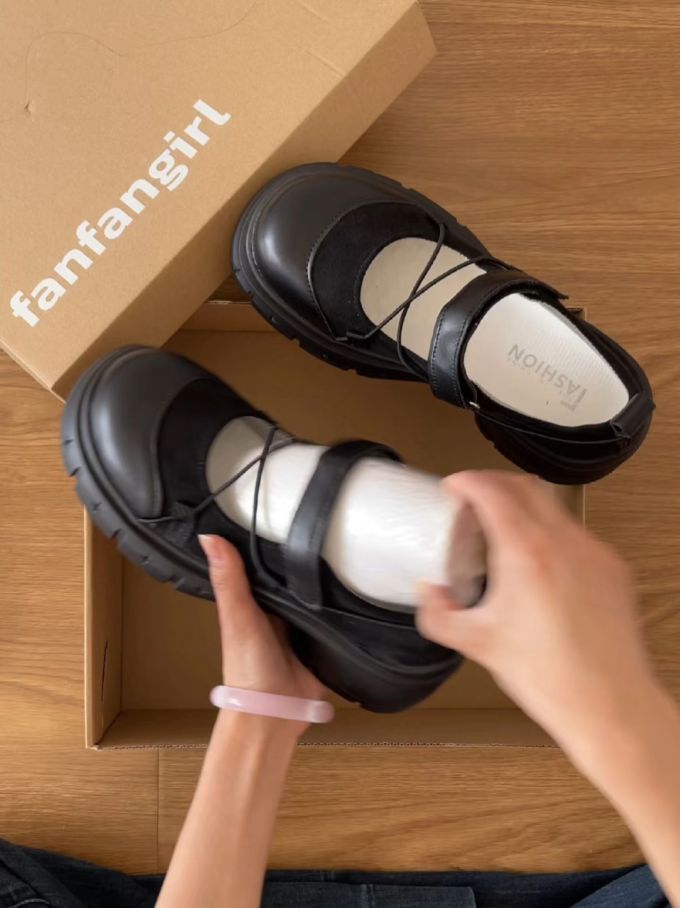 圆头 中口鞋 皮革