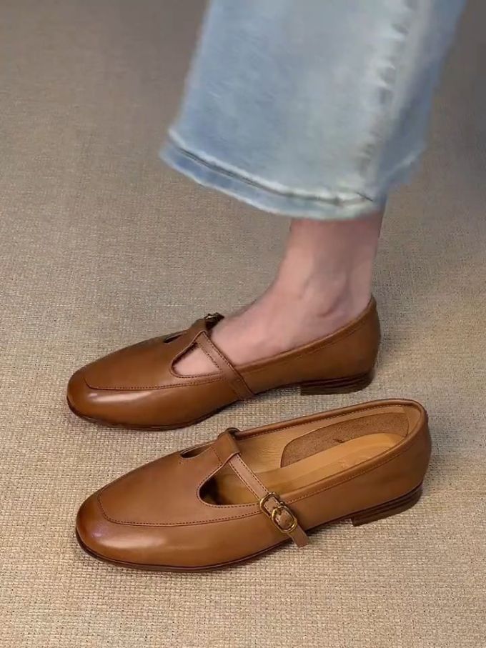 圆头 袢扣 中口鞋 皮革