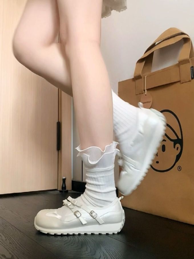 平底 圆头 袢扣 中口鞋 皮革