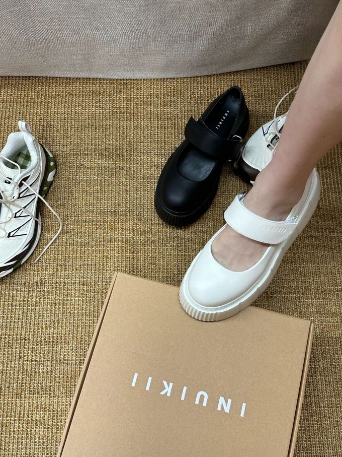 圆头 中口鞋 皮革