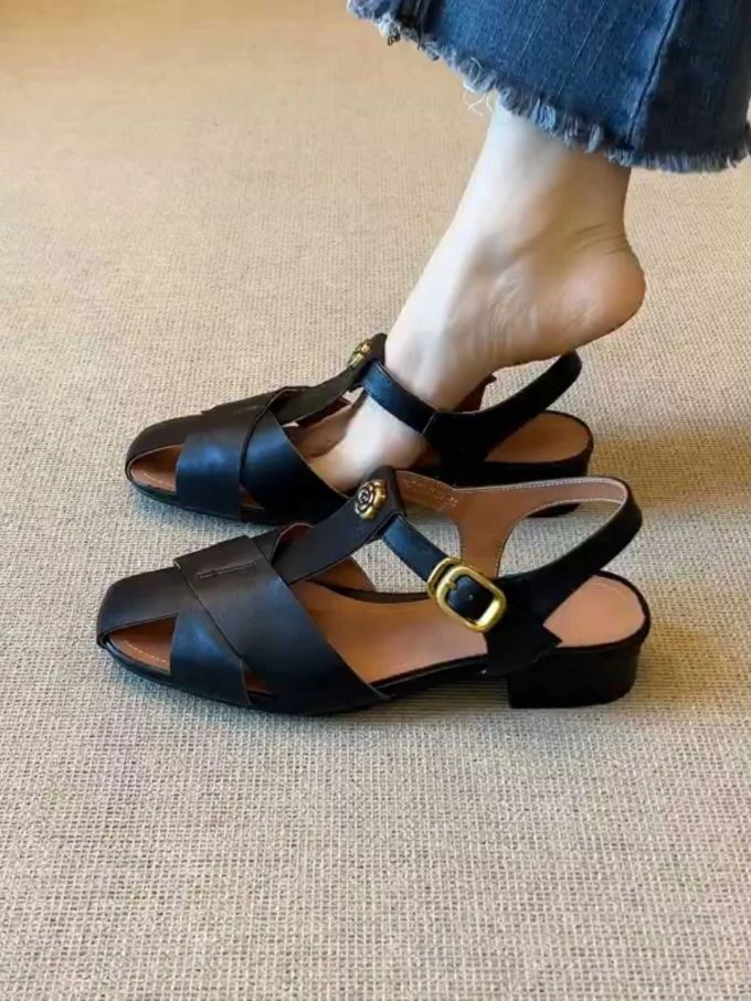 低跟 粗跟 无帮 袢扣 皮革