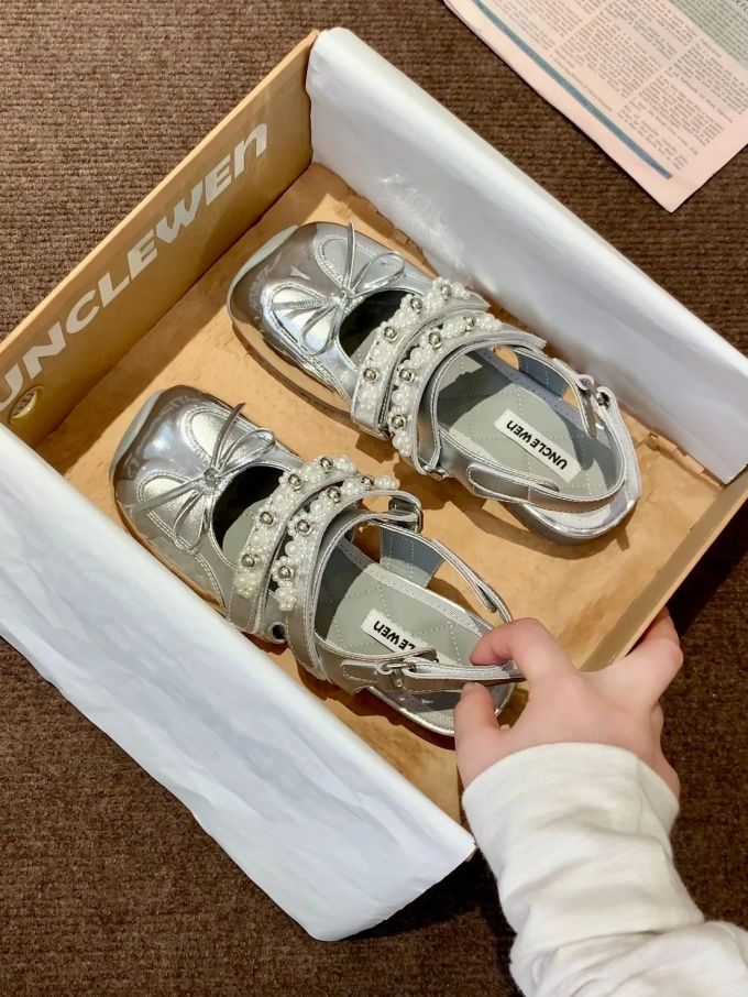 异形头-分趾 袢扣 中口鞋 皮革