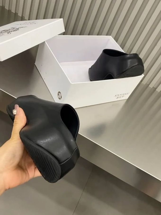 坡跟 皮革