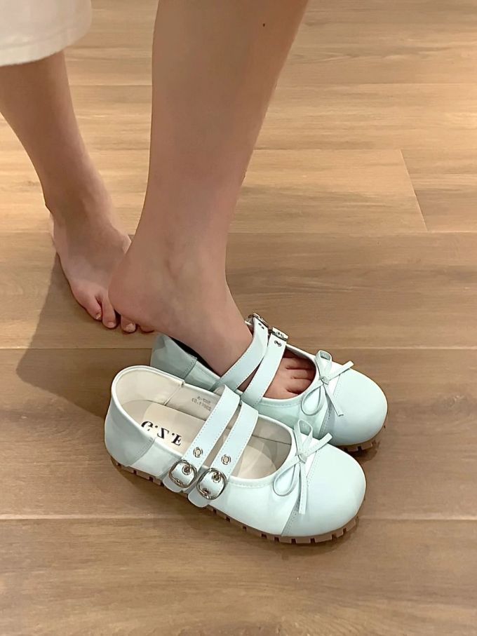 圆头 袢扣 中口鞋 皮革