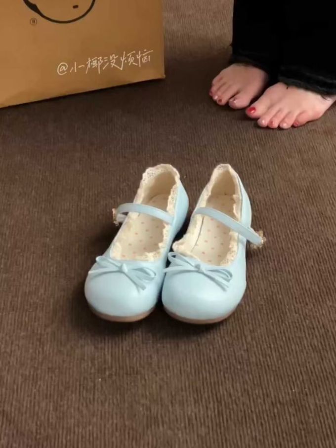 圆头 中口鞋 皮革
