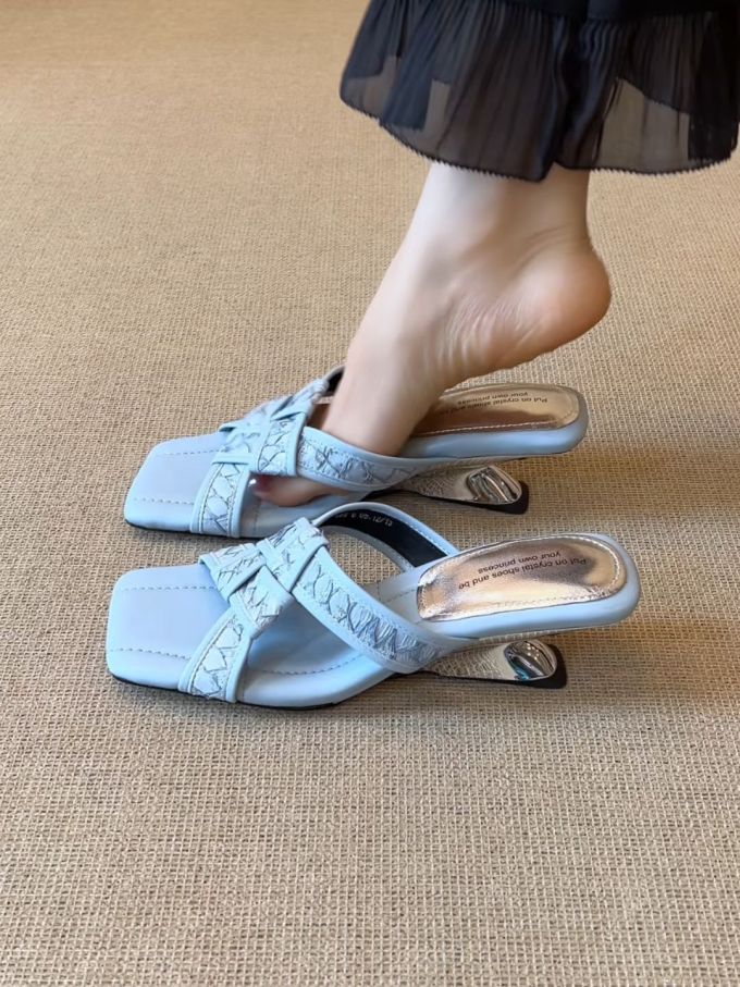 粗跟 无帮 皮革