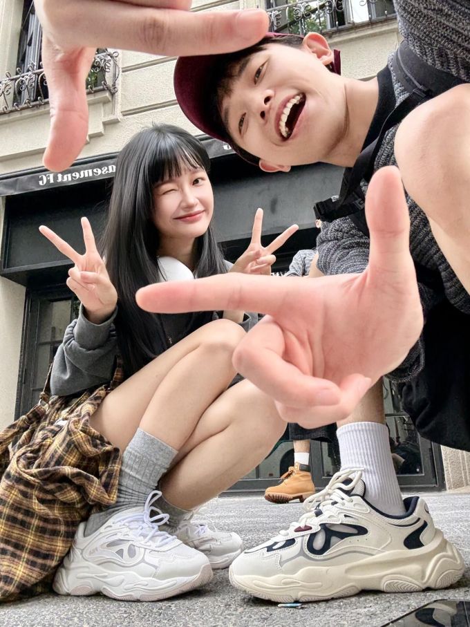 圆形领 无袖 蓝黑色