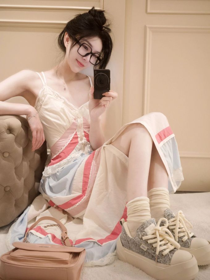 棉麻 A型 无袖 满印&循环 荷叶边 纯粹的幸福 乳霜色 轻粉色 甜美 