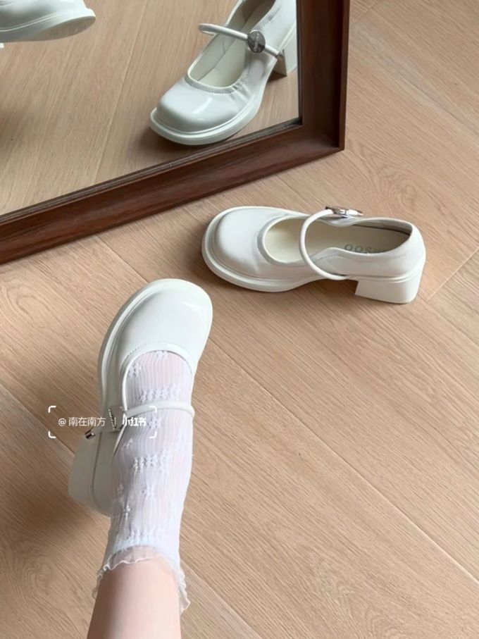 圆头 中口鞋 皮革