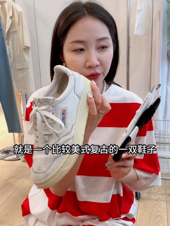 基础袖 边缘装饰 火红 基础拉链