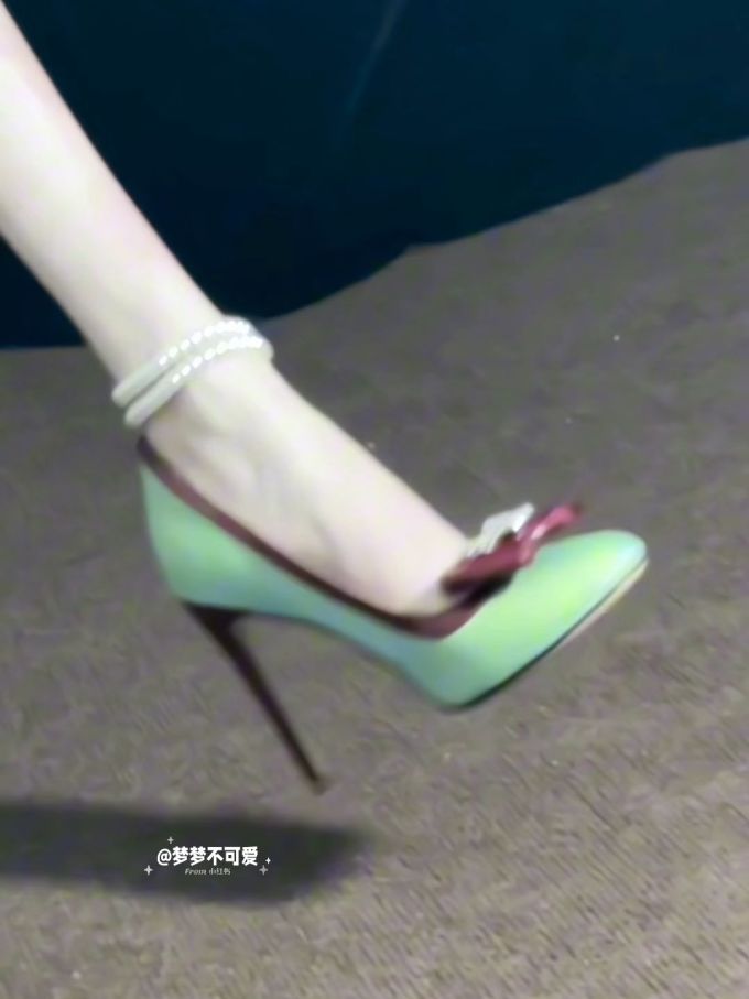 高跟 细跟 低帮 浅口鞋 皮革