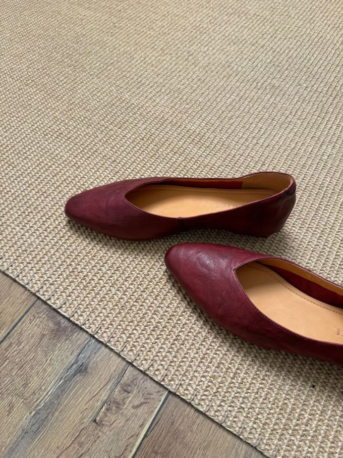 低帮 中口鞋 皮革