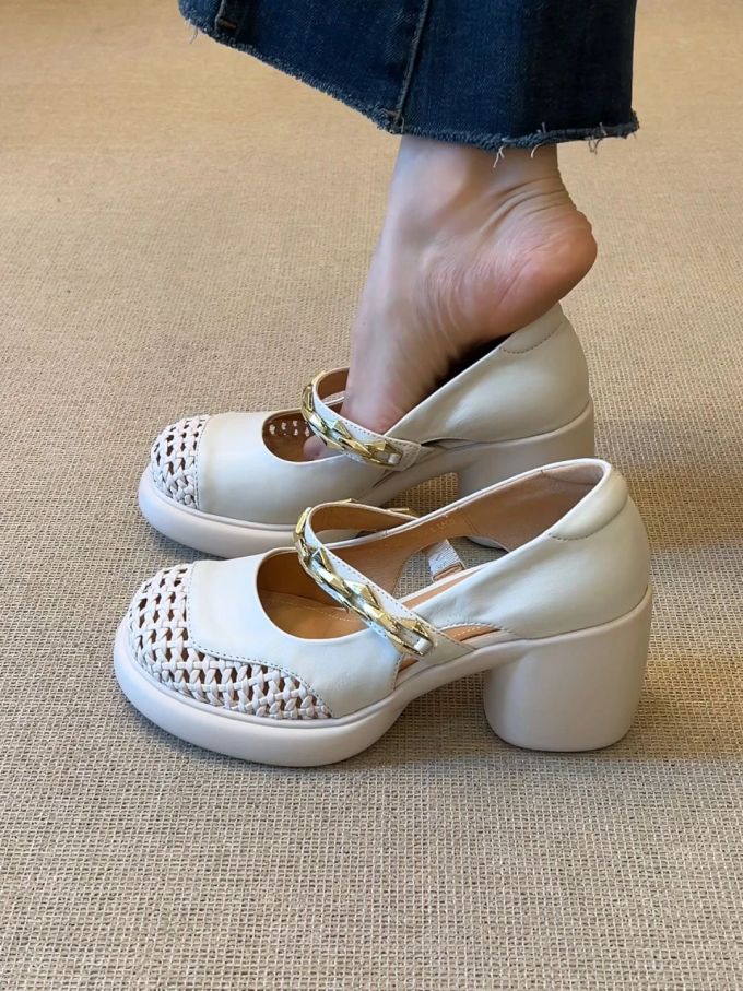 圆头 袢扣 中口鞋 皮革