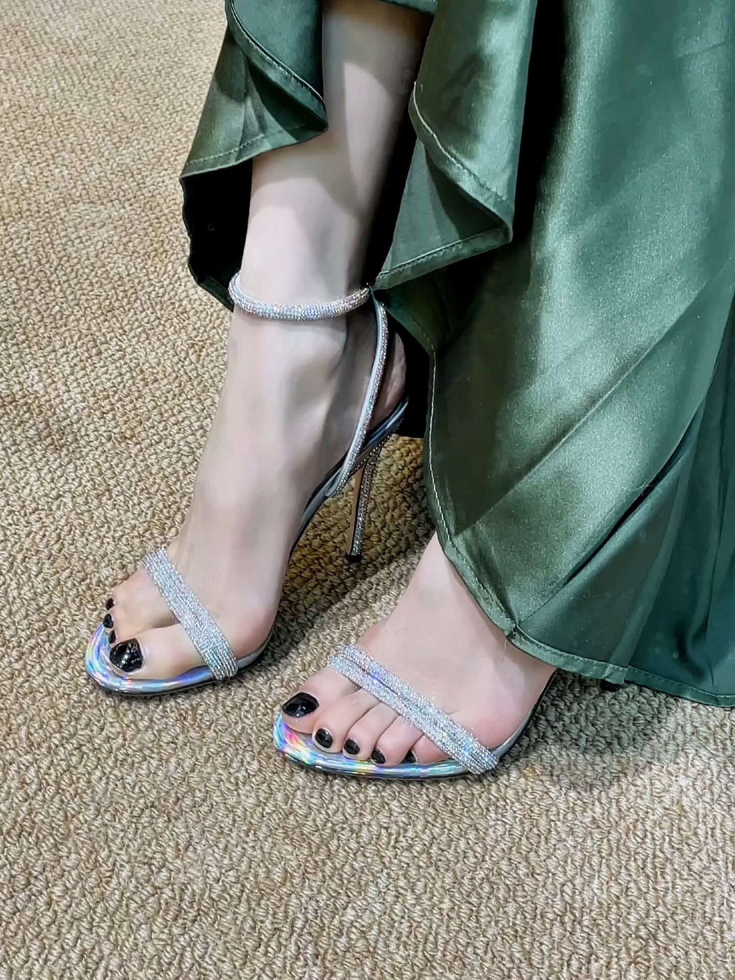 高跟 细跟 无帮 袢扣  - VALI鞋履AI设计主图