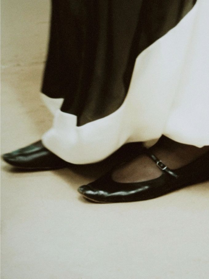 平底 浅口鞋 皮革