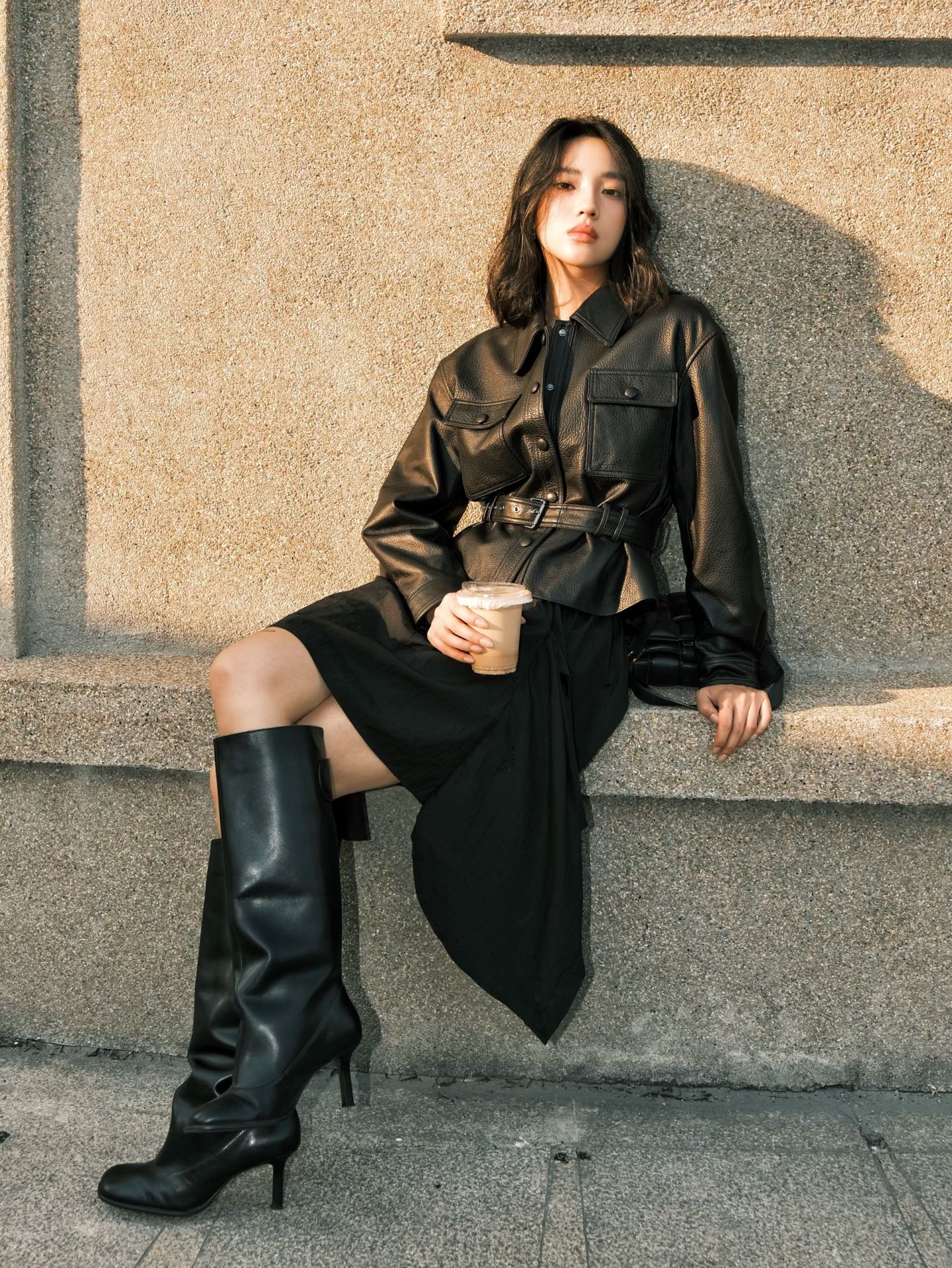 皮革面料 X型 翻领 中长袖 基础袖 基础扣饰  - VALI鞋履AI设计主图